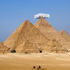 „Drop your life long illusions“  project at pyramids of Gizeh